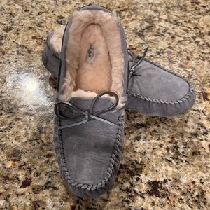New Australia Ugg moccasin grey